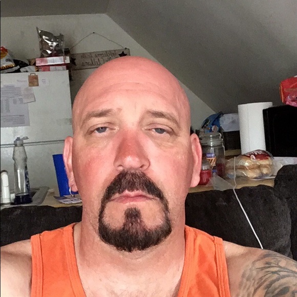 Meet your Posher, Chris - Picture 4 of 4